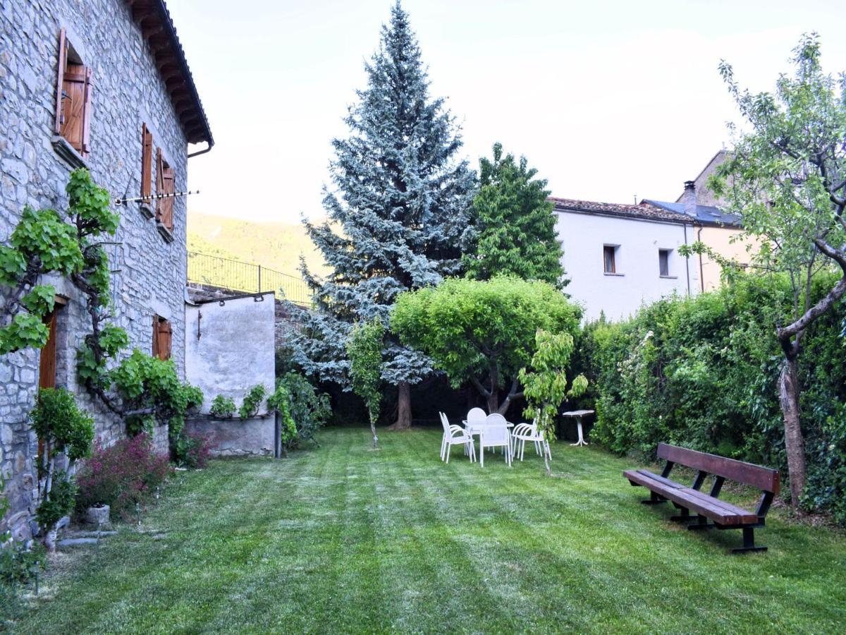 Cirjuana, casa en el centro con agradable jardín y barbacoa Biescas (Aragon) Exterior foto
